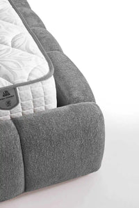 🛏️ Lit Coffre MILANO – Tissu Gris Capitonné 160x200