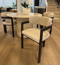 Ensemble Table à Manger Ronde BAIETAA 120 cm & 4 ou 6 Chaises MELLOW – Travertin & Sable